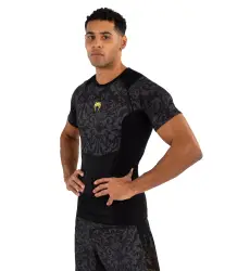 Venum x Ilia Topuria Unmatched Rashguard Krótki Rękaw Black/Gold