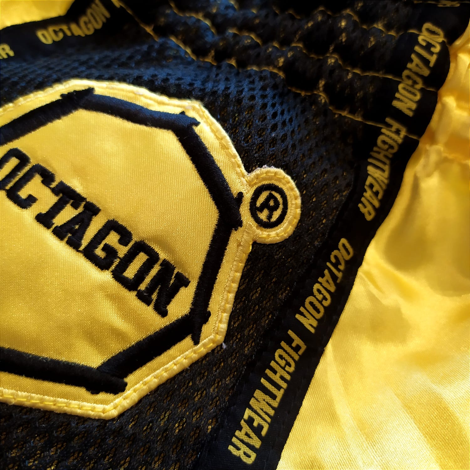 spodenki muay thai everlast